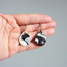 Load image into Gallery viewer, Black & White Marble Earrings